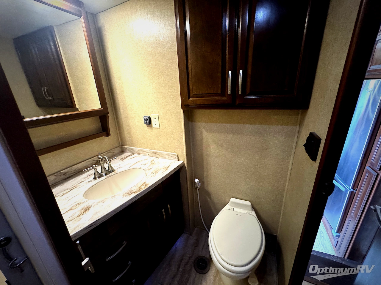 2016 DRV Luxury Suites Mobile Suites 38RSB3 Photo 16