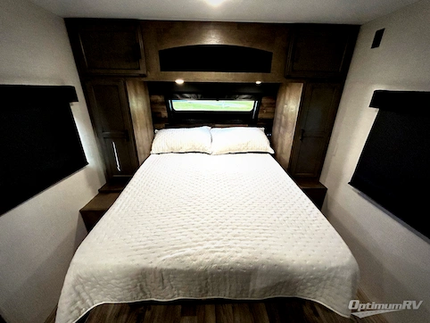 2024 Venture Stratus SR231VRB RV Photo 3