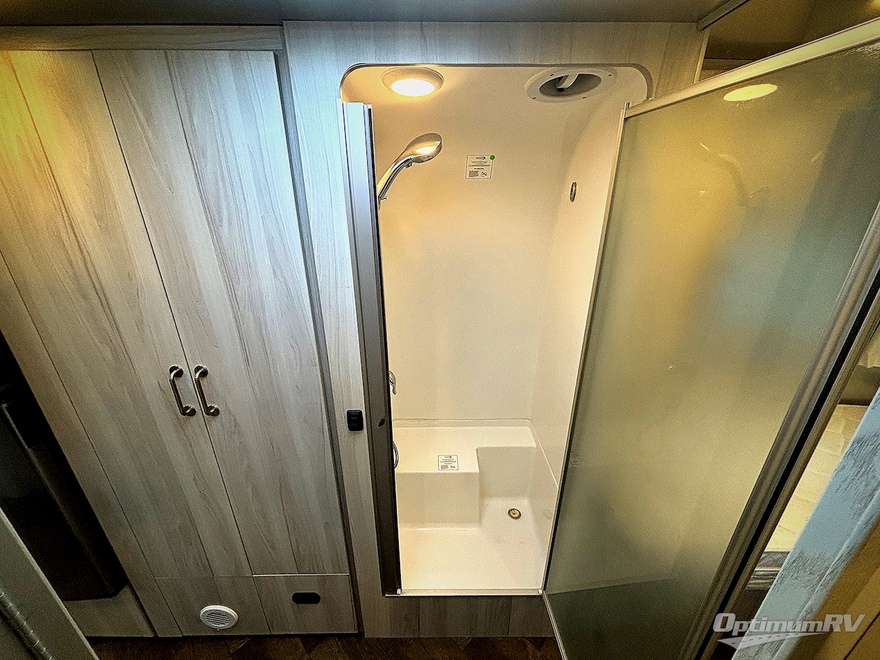 2023 Airstream International 27FB Photo 12