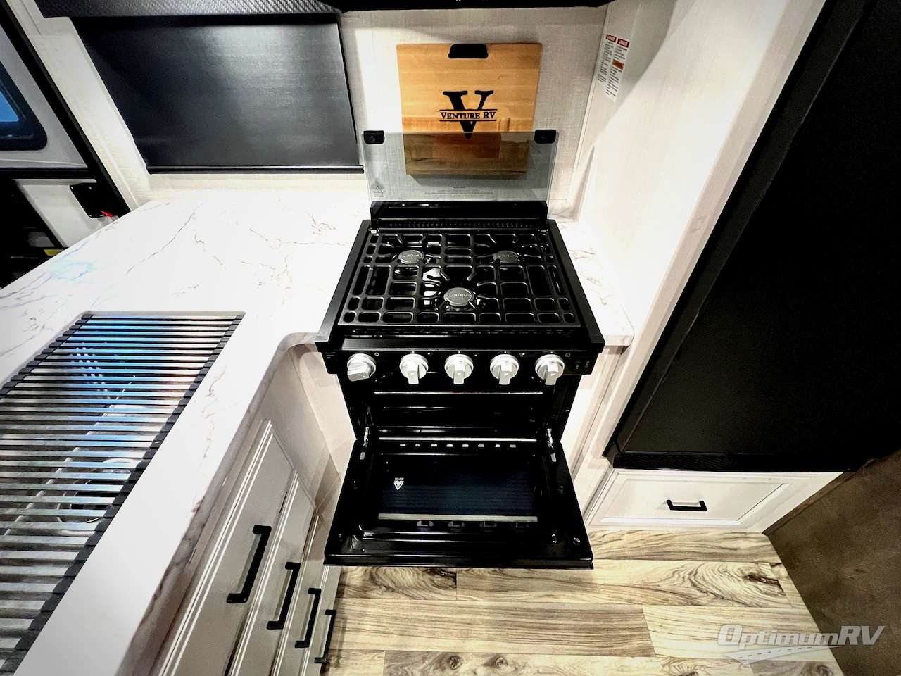 2024 Venture SportTrek ST332VBH Photo 13