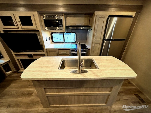 2023 Coachmen Catalina Legacy 313RLTS RV Photo 2