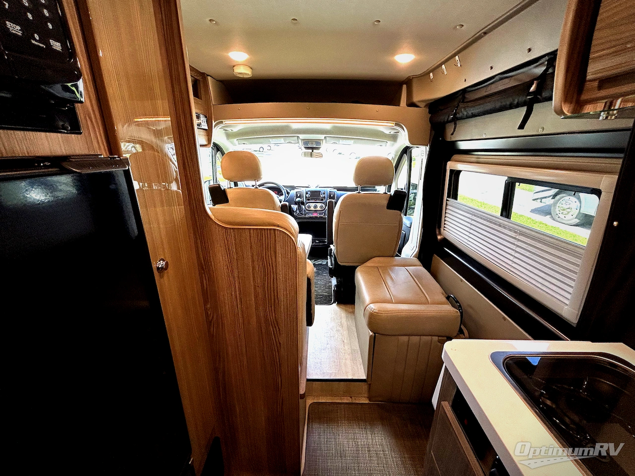 2021 Winnebago Travato 59GL Photo 5