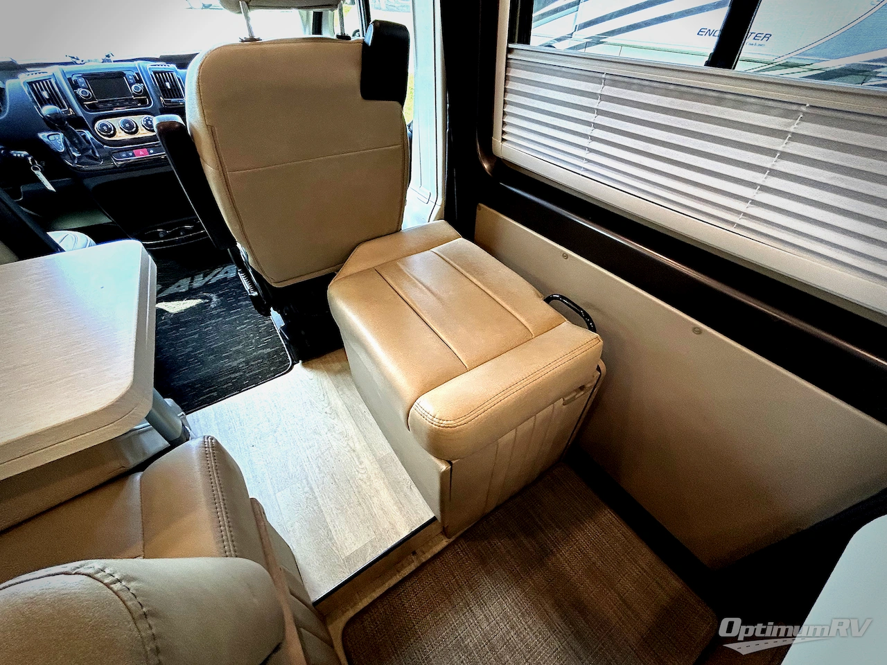 2021 Winnebago Travato 59GL Photo 12