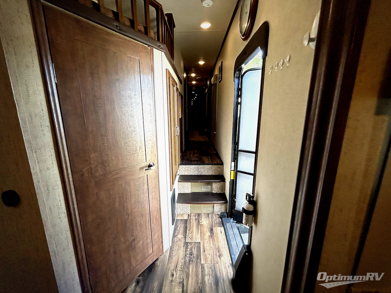 2019 Forest River Sandpiper 372LOK Photo 5
