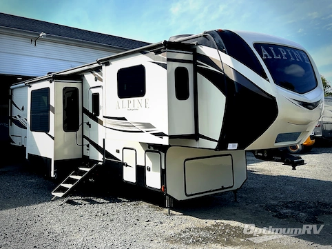 Used 2018 Keystone alpine 3700FL Featured Photo