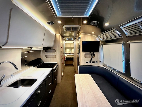 2023 Airstream Globetrotter 30RB RV Photo 2