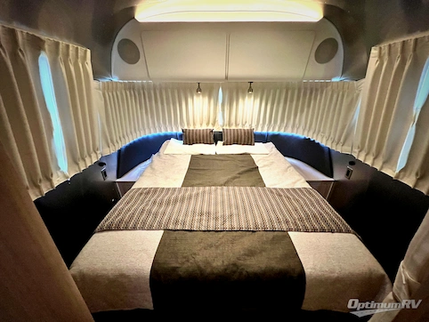 2023 Airstream Globetrotter 30RB RV Photo 4