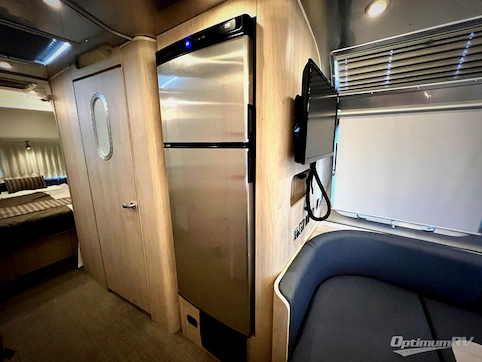 2023 Airstream Globetrotter 30RB RV Photo 3