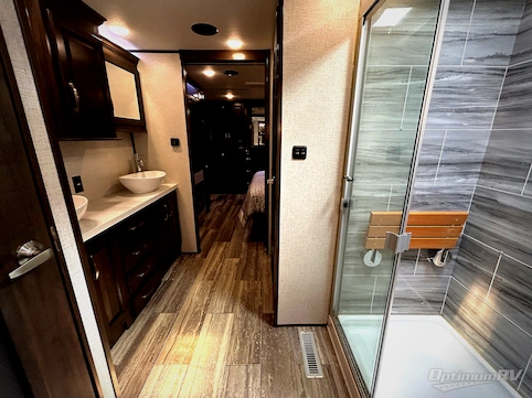 2022 Dutchmen Yukon 421FL RV Photo 3