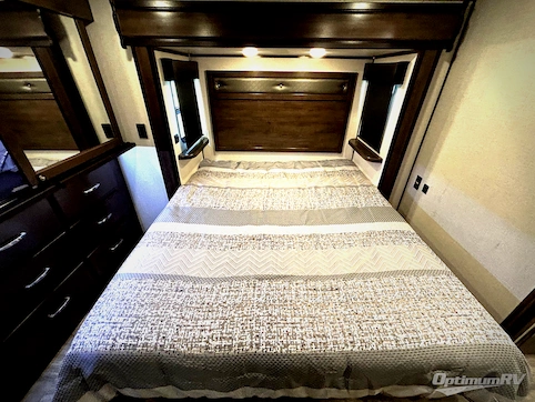2022 Dutchmen Yukon 421FL RV Photo 4