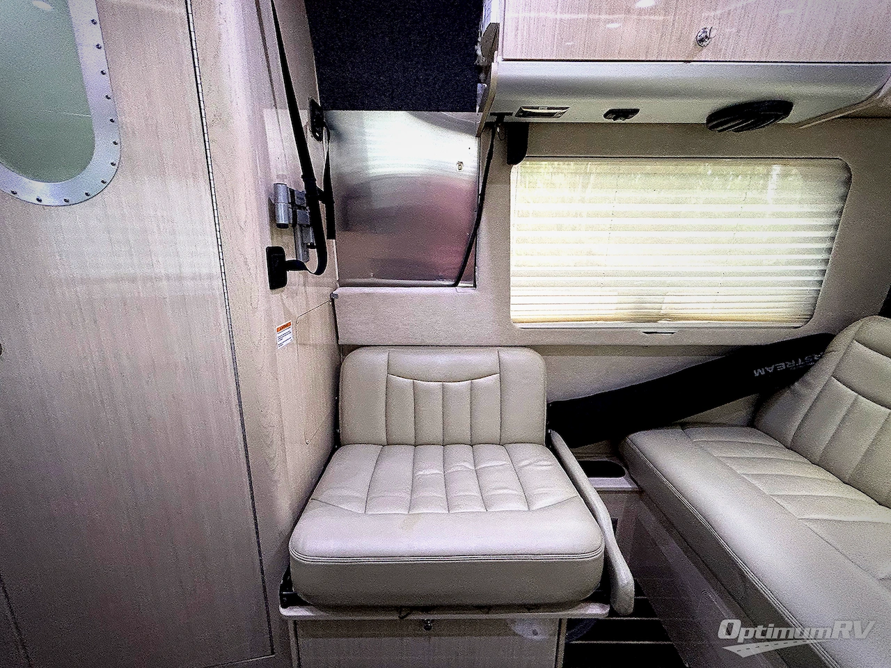 2014 Airstream Interstate Interstate Ext Lounge Photo 12