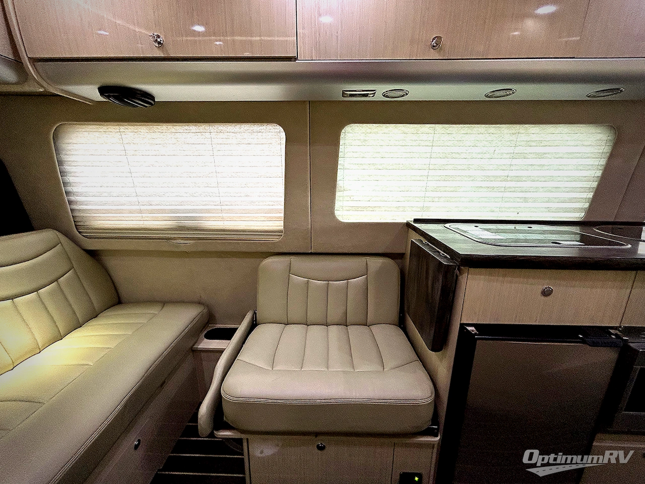 2014 Airstream Interstate Interstate Ext Lounge Photo 13