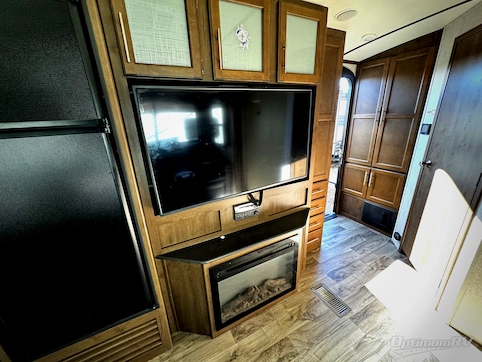 2019 Keystone Cougar Half-Ton Series 26RBS RV Photo 3