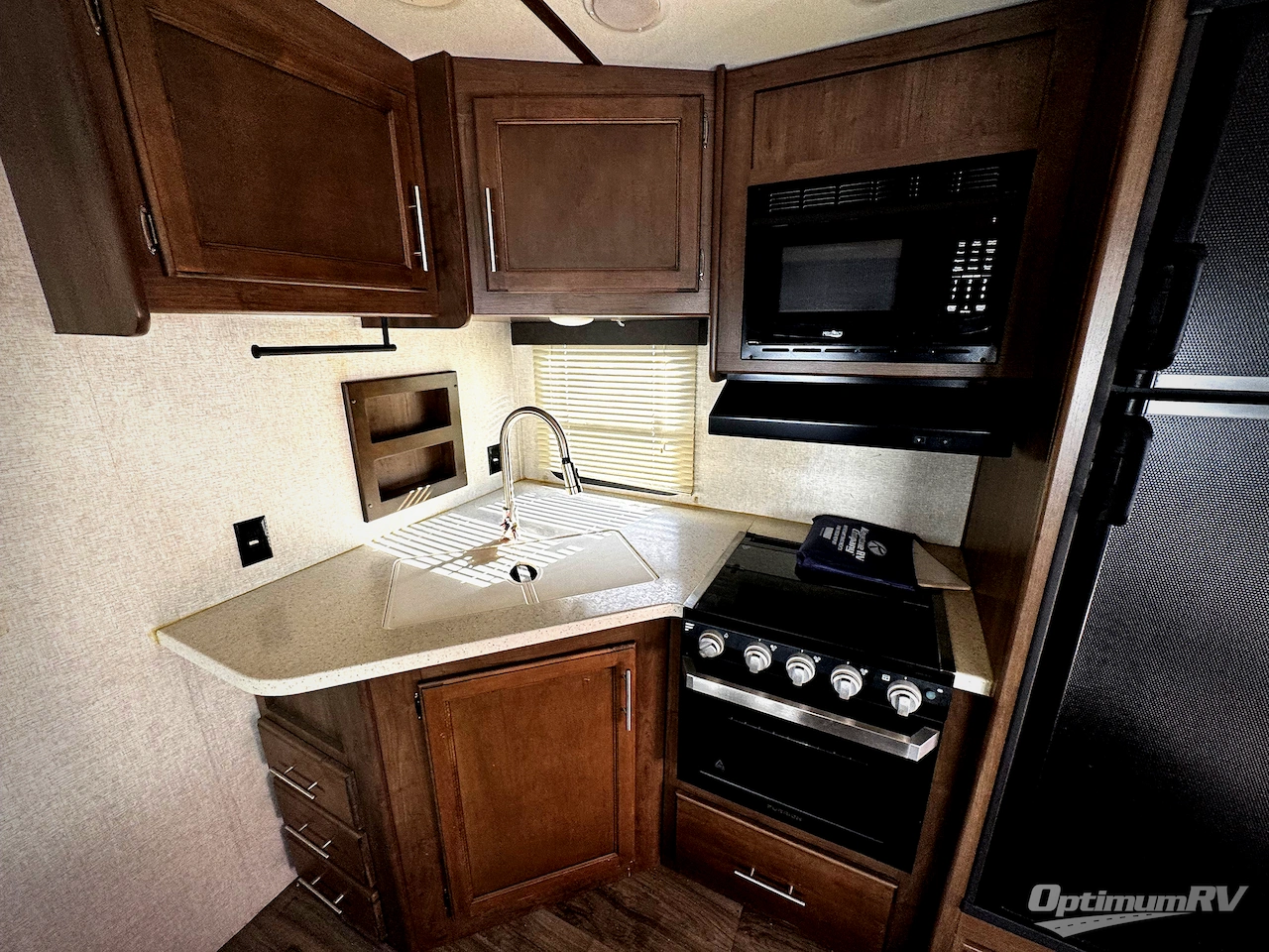 2019 Keystone Cougar Half-Ton Series 26RBS Photo 7