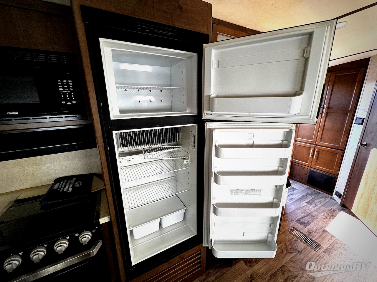 2019 Keystone Cougar Half-Ton Series 26RBS Photo 8