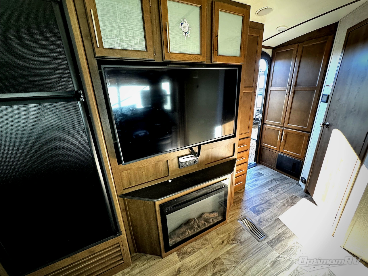 2019 Keystone Cougar Half-Ton Series 26RBS Photo 9