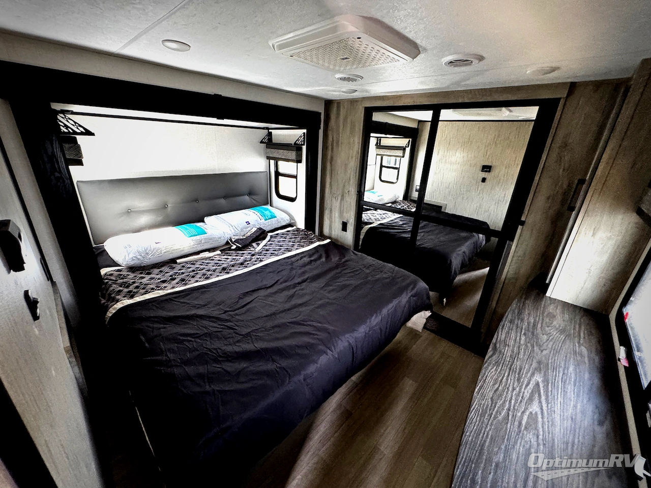 2023 KZ Durango D311BHD Photo 13