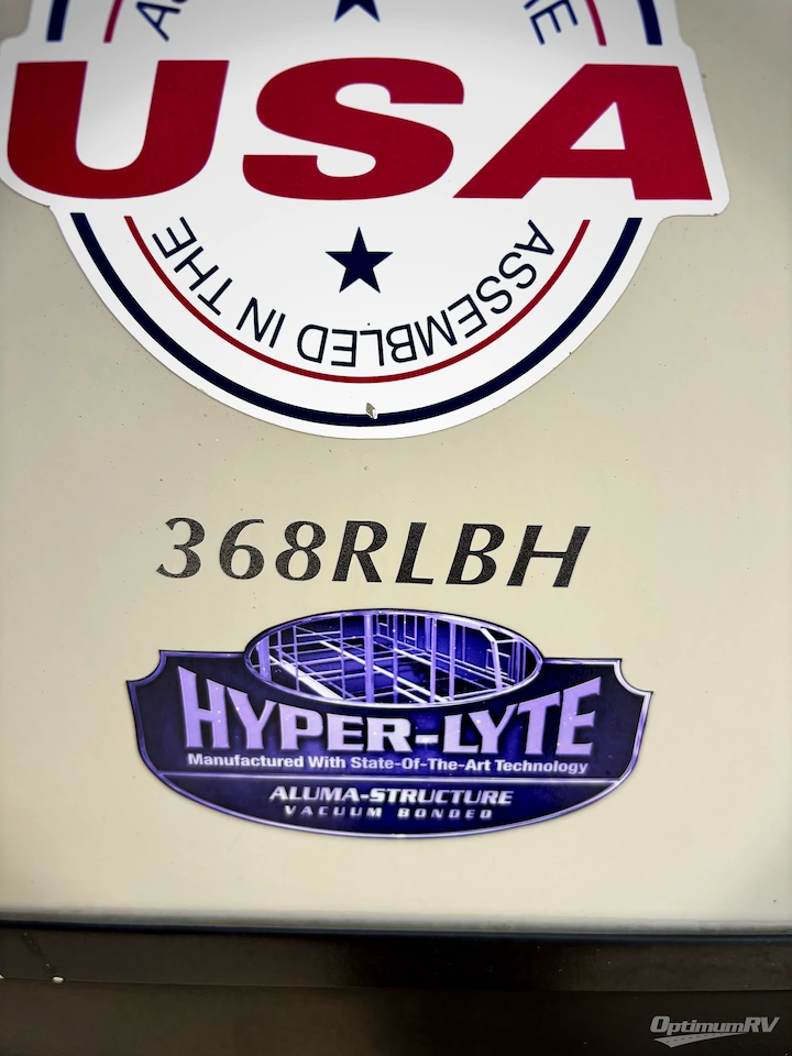 2016 Forest River Salem Hemisphere Lite 368RLBHK Photo 4
