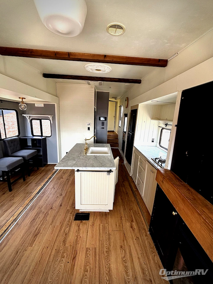 2016 Forest River Salem Hemisphere Lite 368RLBHK Photo 6