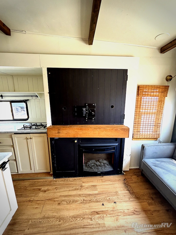 2016 Forest River Salem Hemisphere Lite 368RLBHK Photo 14