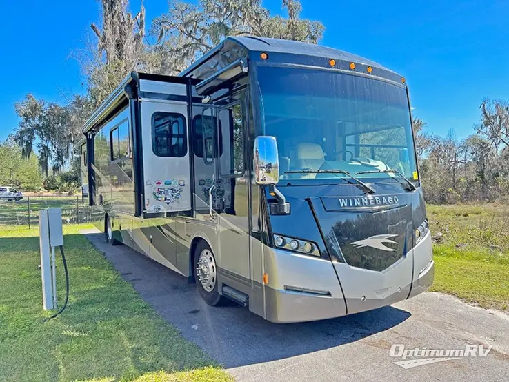 2014 Winnebago Journey 40U RV Photo 1