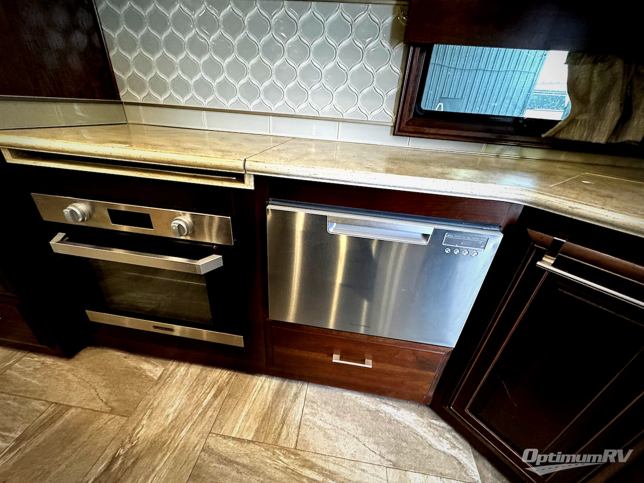 2019 DRV Luxury Suites Mobile Suites 40KSSB4 Photo 5