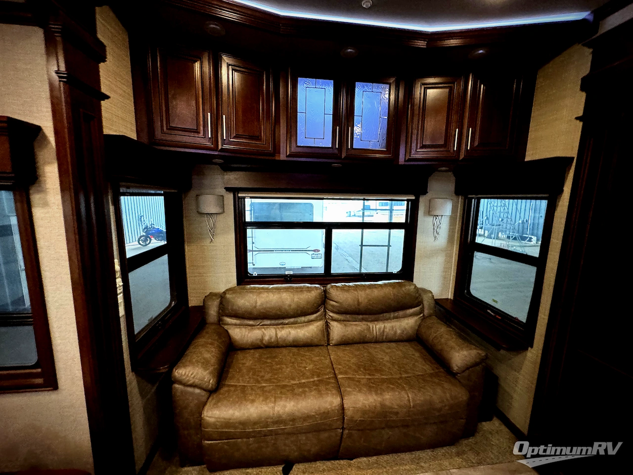 2019 DRV Luxury Suites Mobile Suites 40KSSB4 Photo 11
