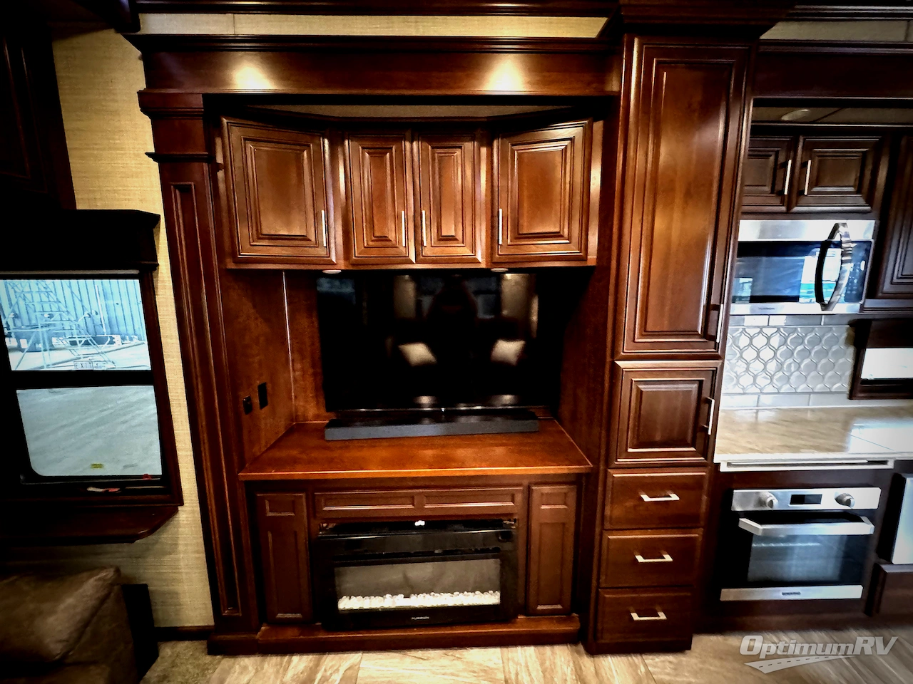 2019 DRV Luxury Suites Mobile Suites 40KSSB4 Photo 12