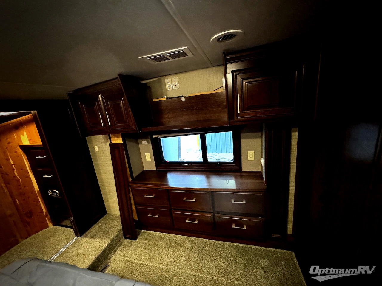 2019 DRV Luxury Suites Mobile Suites 40KSSB4 Photo 21