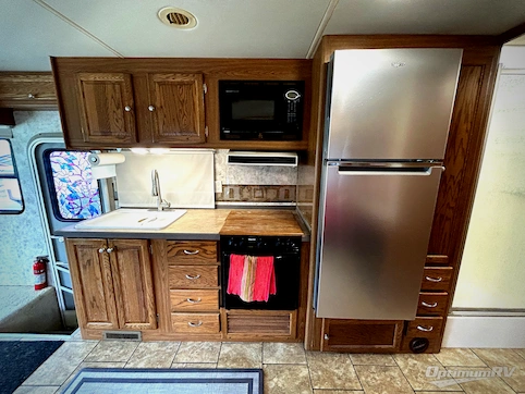 2006 Tiffin Allegro 32 BA RV Photo 2