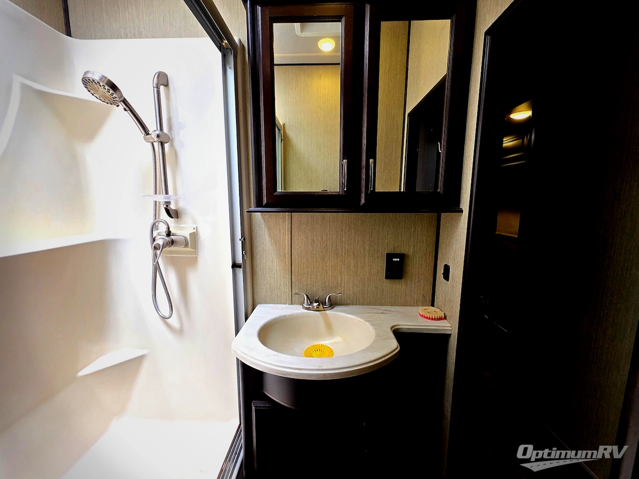 2018 Palomino Columbus F386FK Photo 16