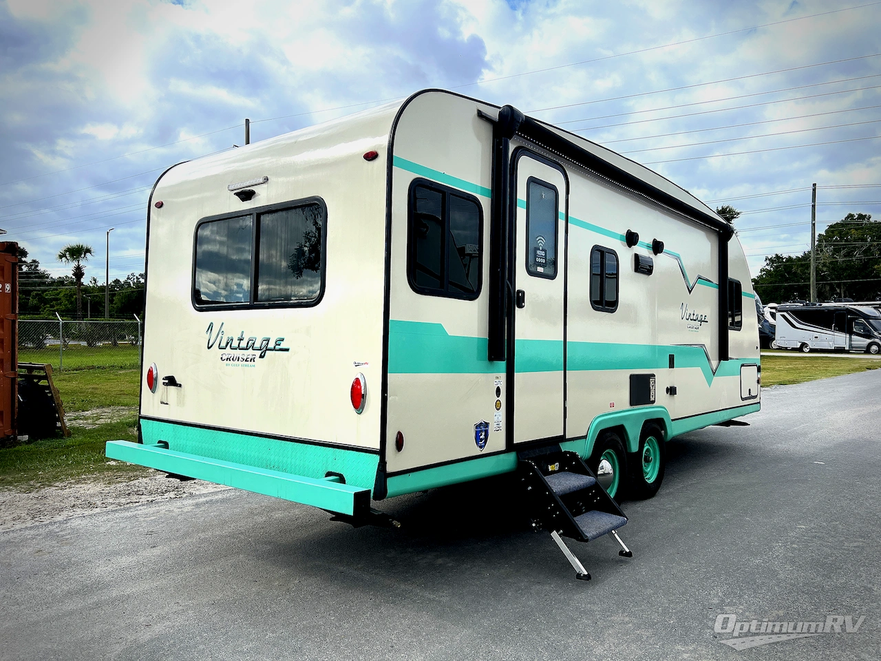 2024 Gulf Stream Vintage Cruiser 23TWS Photo 3