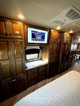 2021 Fleetwood Fortis 34MB RV Photo 4