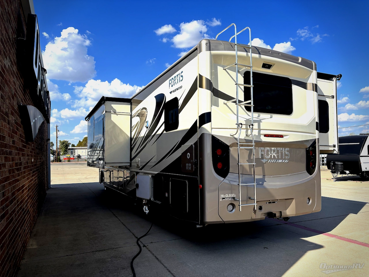 2021 Fleetwood Fortis 34MB Photo 3