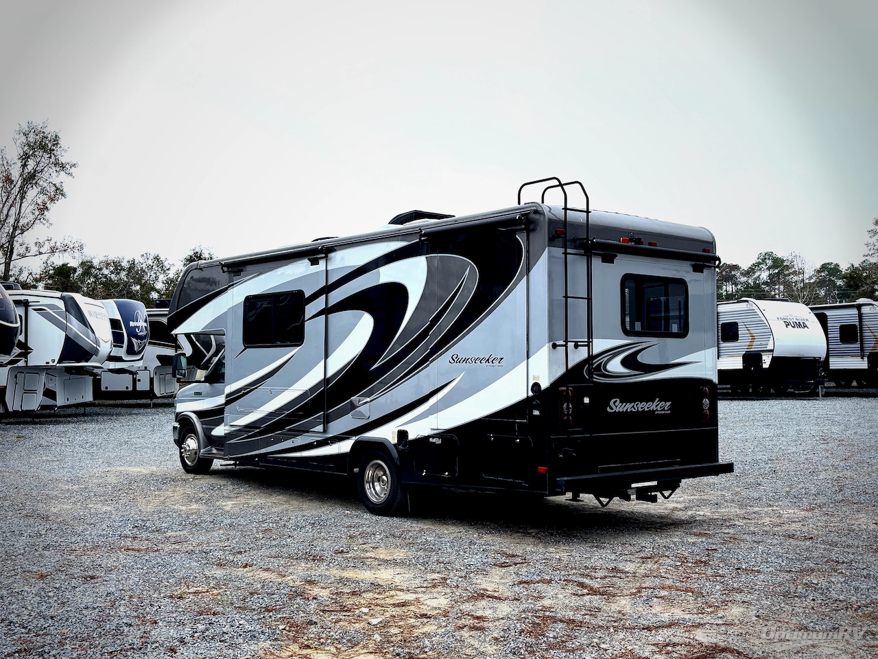 2017 Forest River Sunseeker 2500TS Ford Photo 3