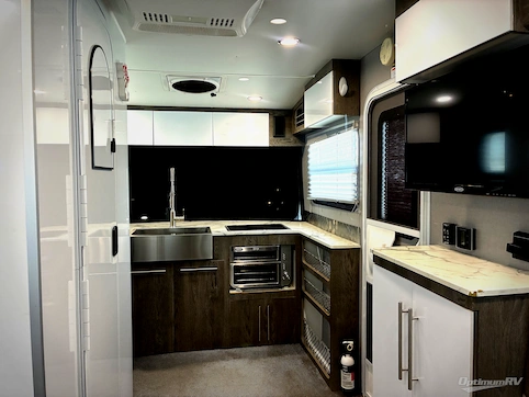 2020 inTech RV Sol Eclipse RV Photo 4