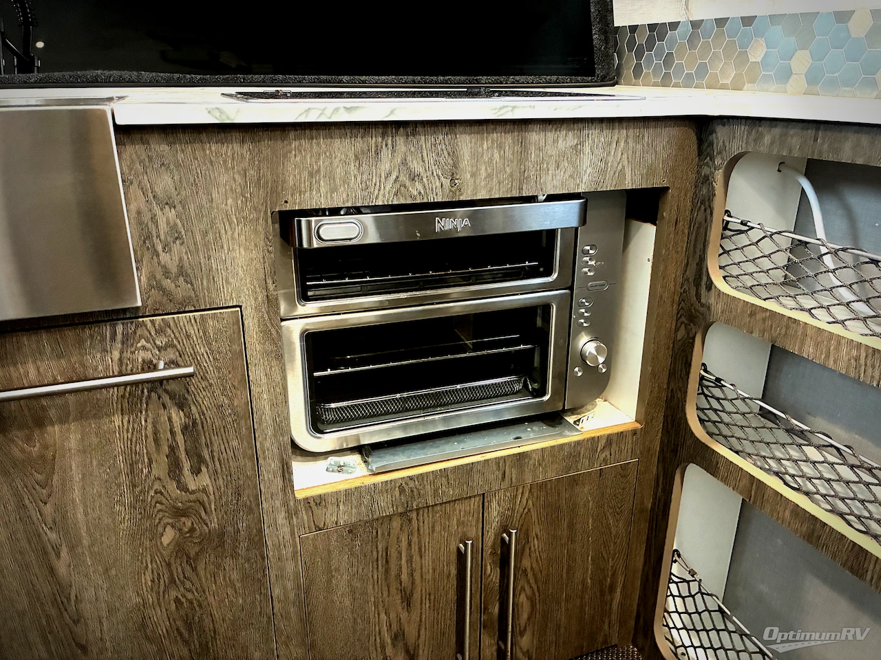 2020 inTech RV Sol Eclipse Photo 5
