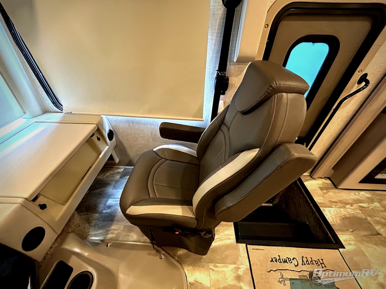 2023 Thor Challenger 37FH Photo 7