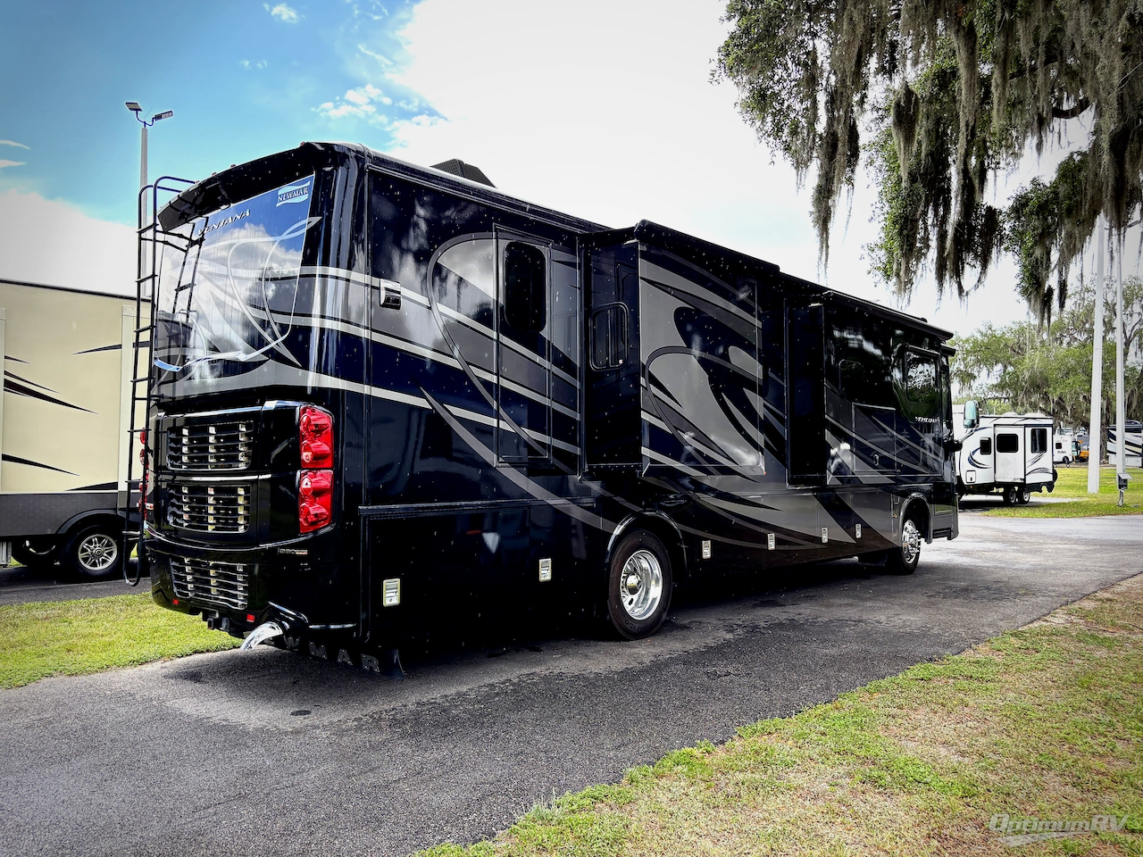 2018 Newmar Ventana 3709 Photo 2