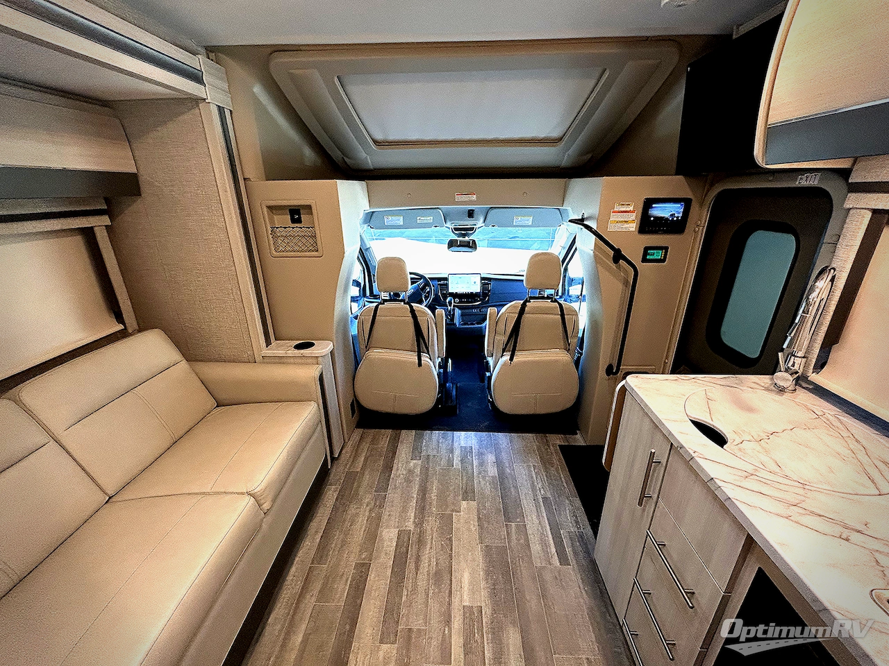 2024 Thor Compass AWD 24KB Photo 7