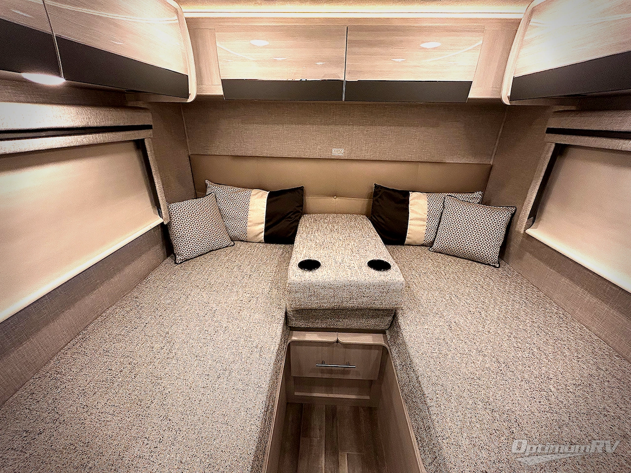 2024 Thor Compass AWD 24KB Photo 15