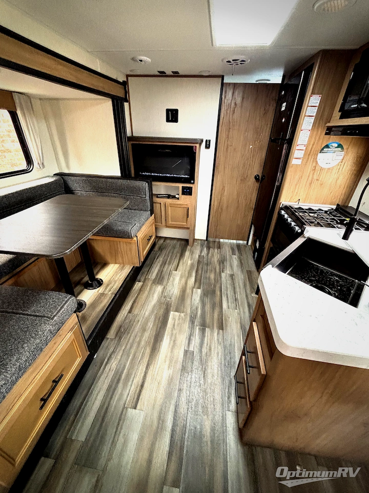 2023 Forest River Cherokee Grey Wolf 23MK Photo 6