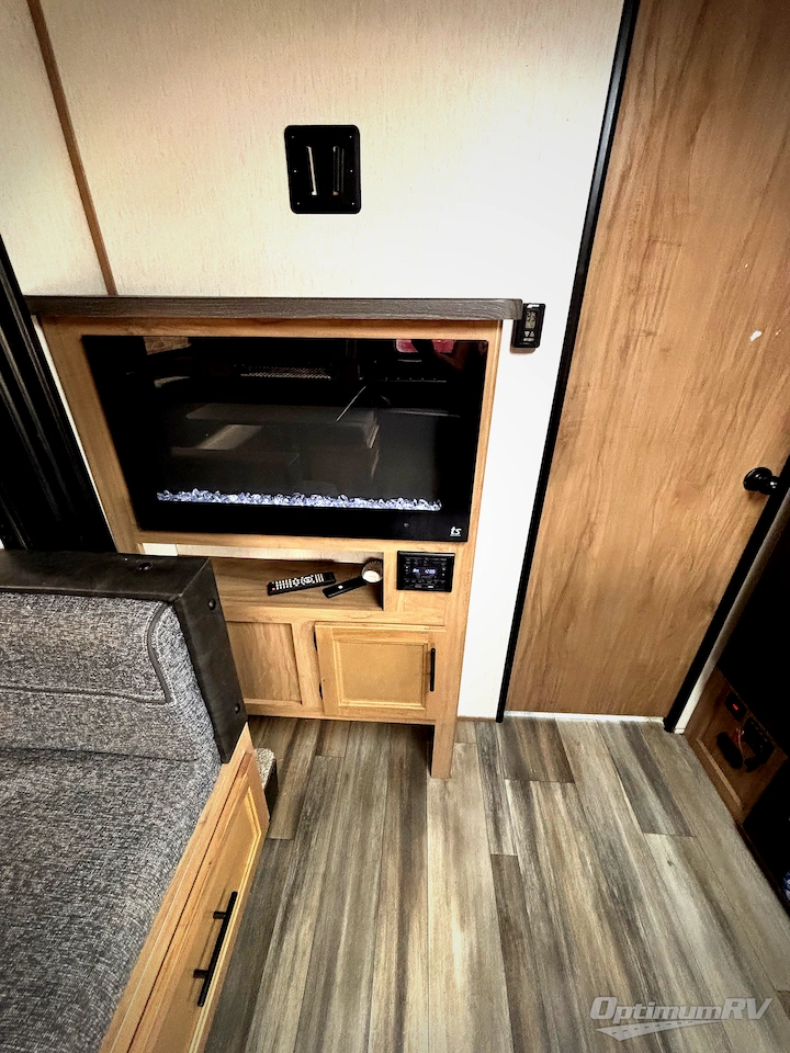 2023 Forest River Cherokee Grey Wolf 23MK Photo 10