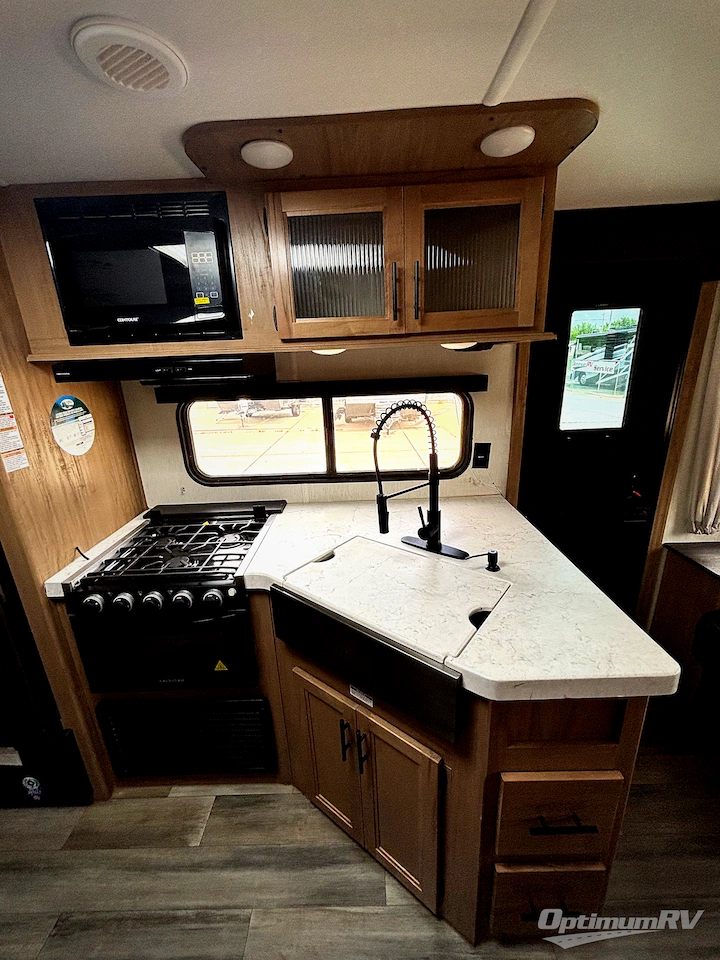 2023 Forest River Cherokee Grey Wolf 23MK Photo 11