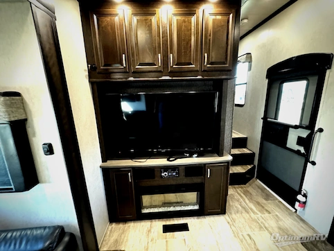 2019 Heartland ElkRidge 37RK RV Photo 2