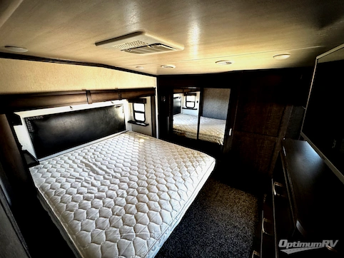 2019 Heartland ElkRidge 37RK RV Photo 4