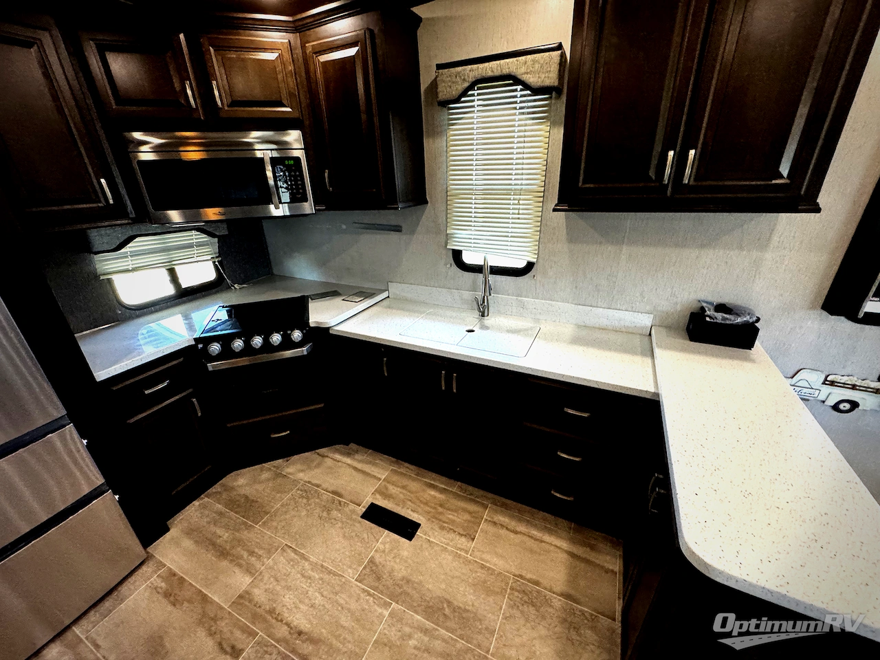 2019 Heartland ElkRidge 37RK Photo 8