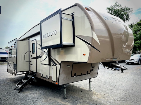 Used 2019 Forest River Rockwood Ultra Lite 2650WS Featured Photo