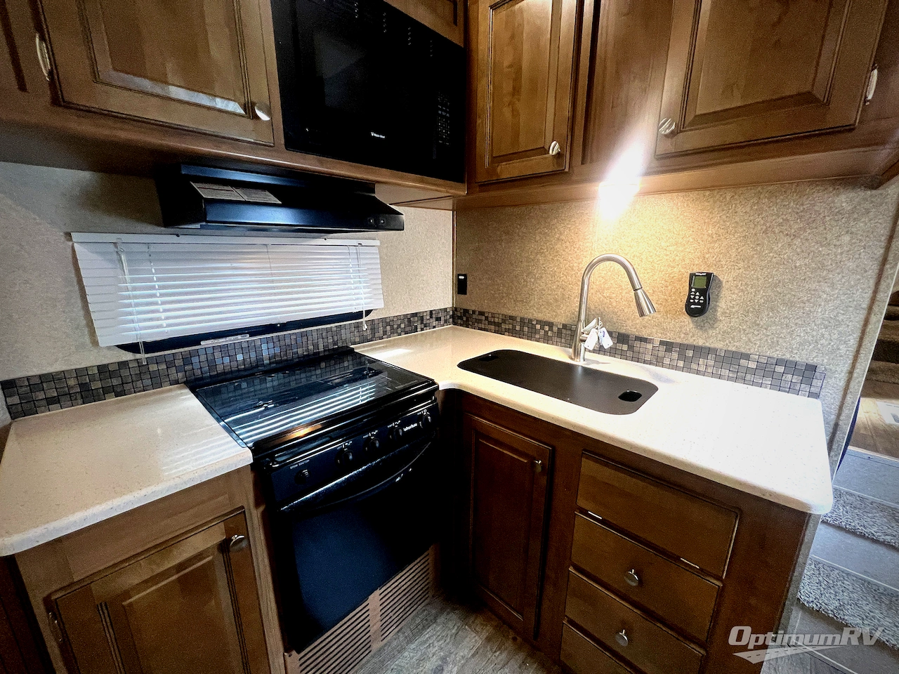 2019 Forest River Rockwood Ultra Lite 2650WS Photo 18