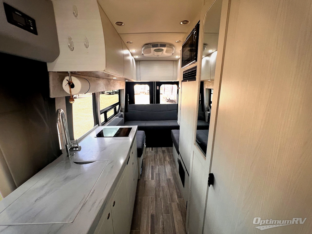 2023 Pleasure-Way Ontour 2.2 Photo 4